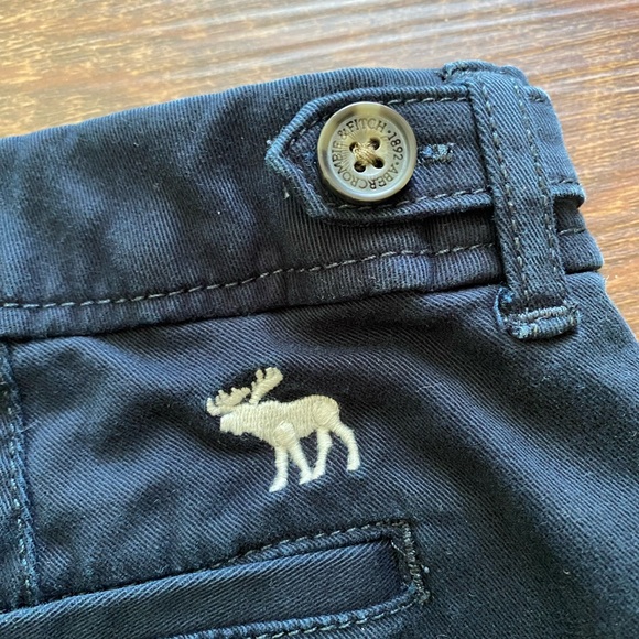 Abercrombie & Fitch low rise short shorts | size 0/25 - Picture 4 of 4